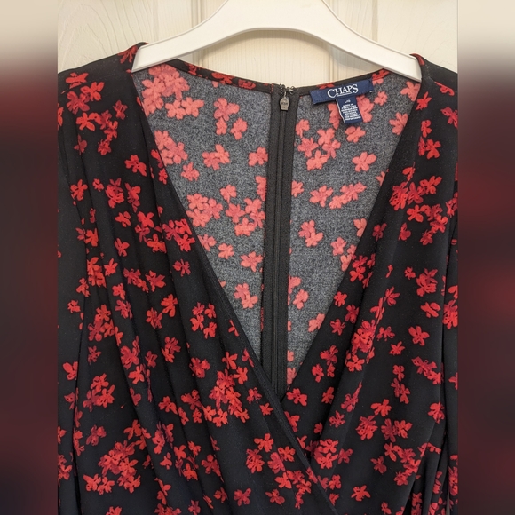 Longsleeved V-neck dress - Picture 3 of 6